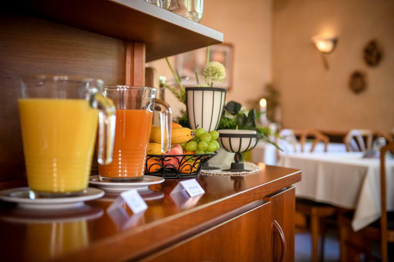 Hotel Mainblick Garni Марктхайденфелд Екстериор снимка